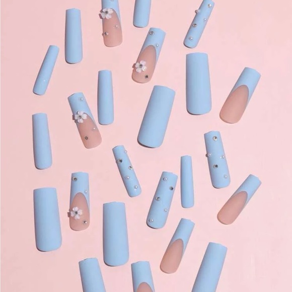 Blue tip, press on nails - Picture 2 of 2
